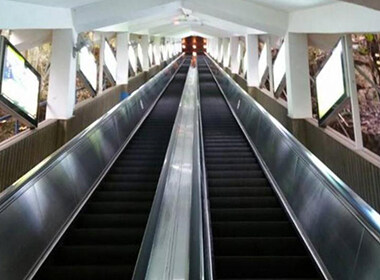 ���̰���