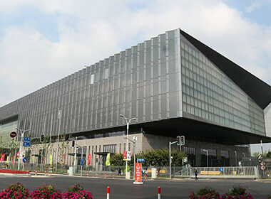 ���̰���