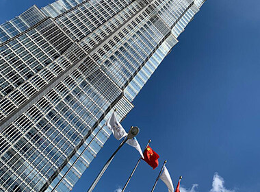 ���̰���